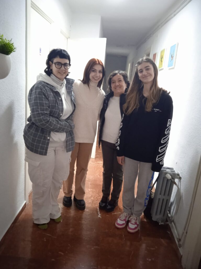 group picture of Silvia, Giulia, Alessandra and one more person