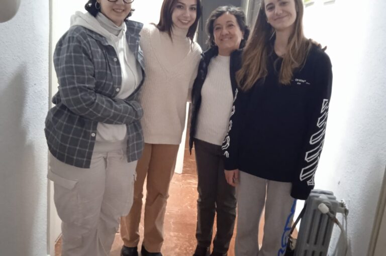 group picture of Silvia, Giulia, Alessandra and one more person